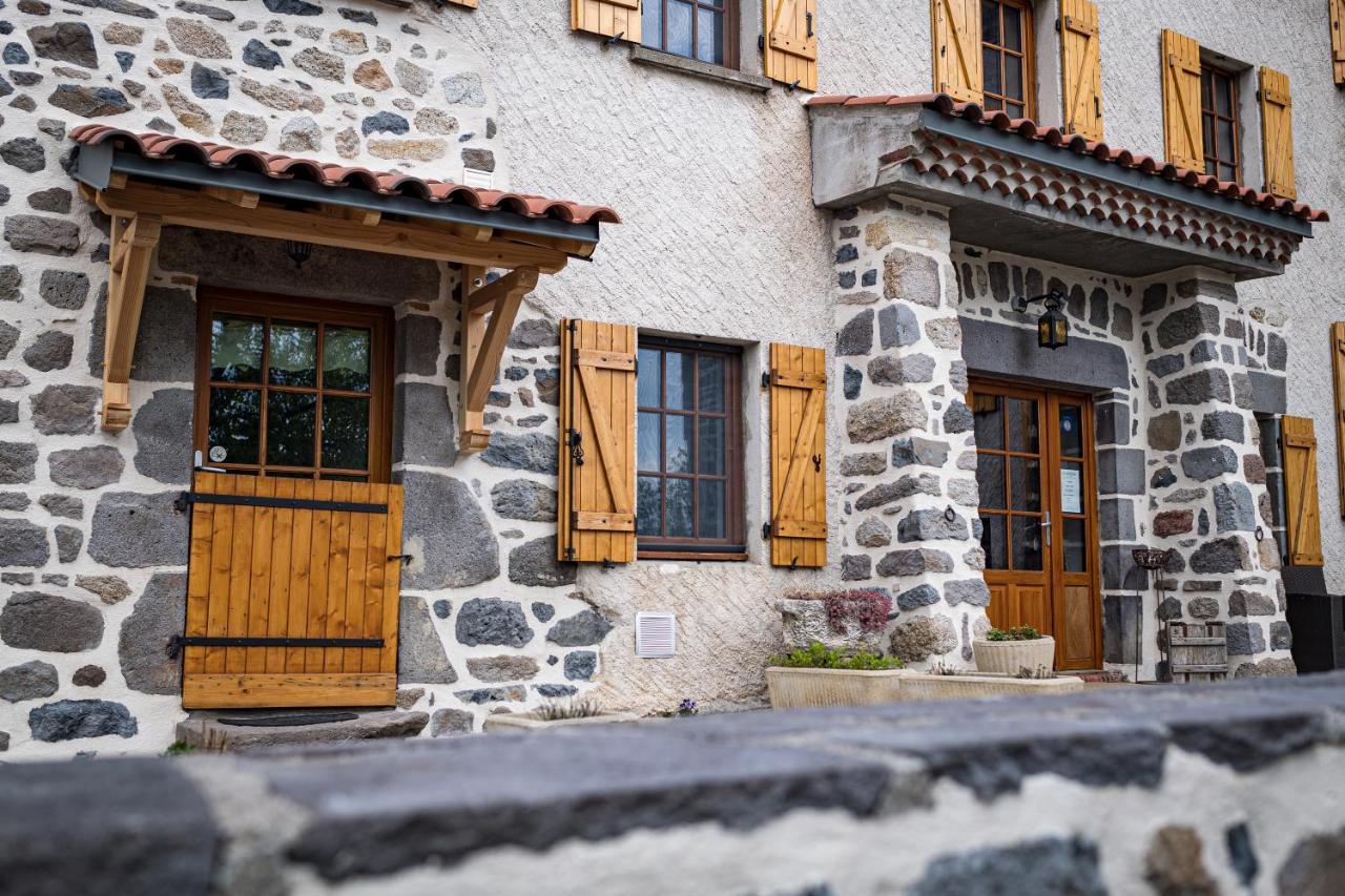 Maison D'Hote La Grange Aux Ayres Olloix Eksteriør bilde
