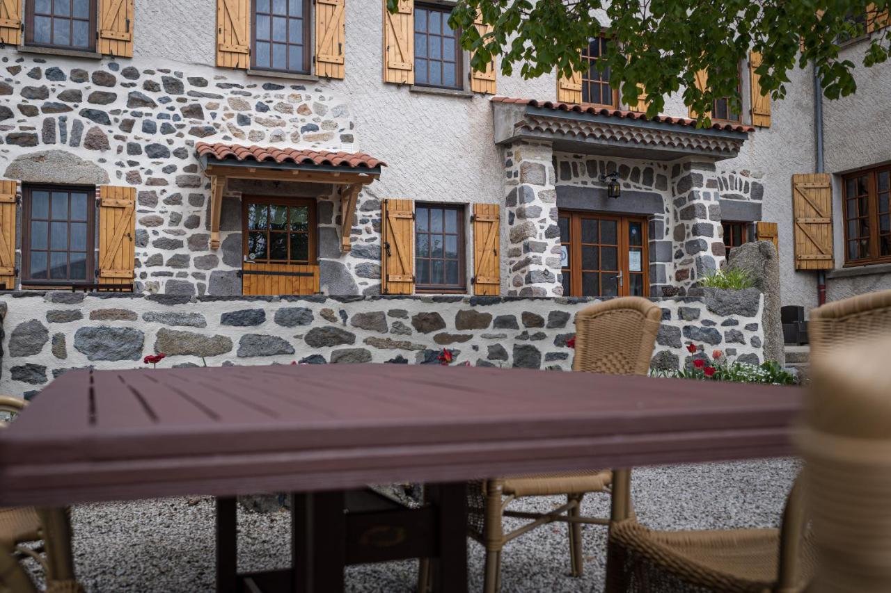 Maison D'Hote La Grange Aux Ayres Olloix Eksteriør bilde